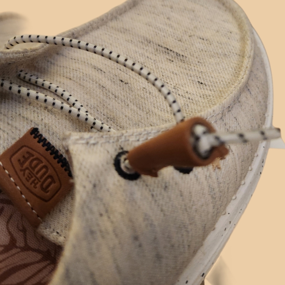 Hey Dude Beige Canvas Slip-On Shoes with Tan Accents Like New Ladies Size 6 - Picture 8 of 9
